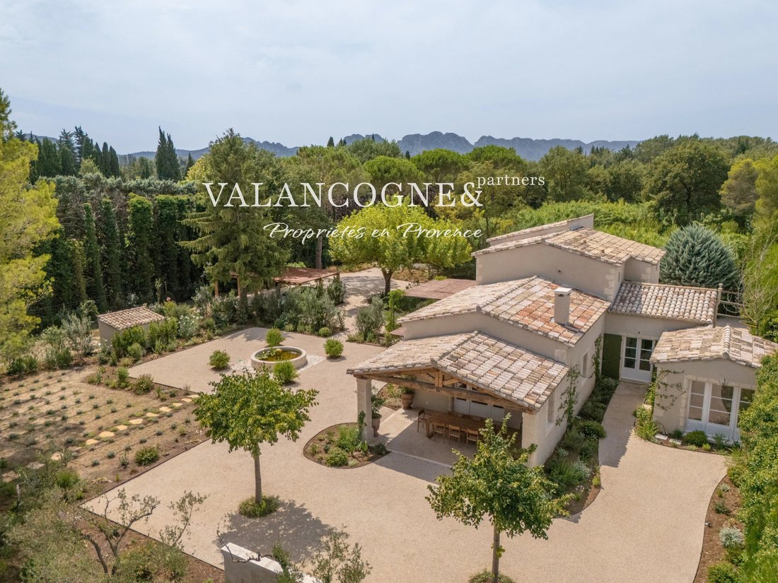 House in Eygalières, Provence-Alpes-Côte d'Azur, France 1 - 18800233