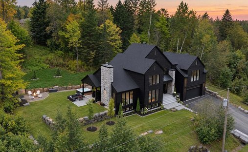 House in Piedmont, Quebec, Canada 1