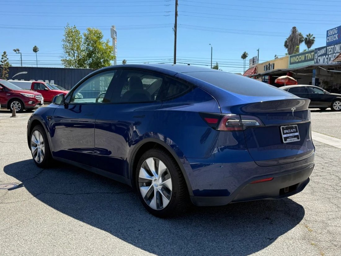 Suv in Azusa, CA, United States 5 - 18799232