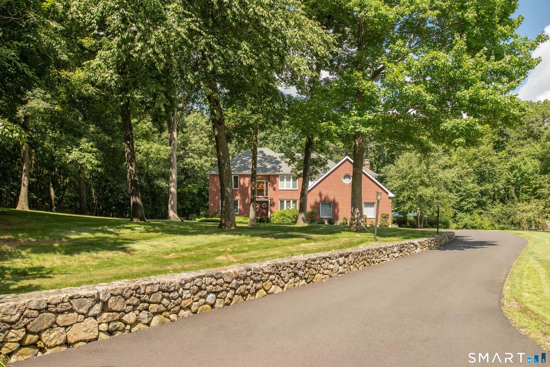 House in Naugatuck, Connecticut, United States 1 - 18797816