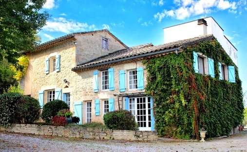 House in Castelnau-de-Montmiral, Occitania, France 1