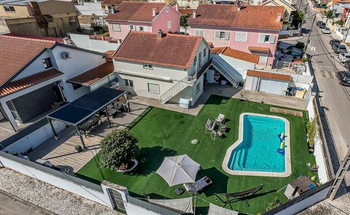 Townhouse in Quinta do Conde, Setubal, Portugal 1