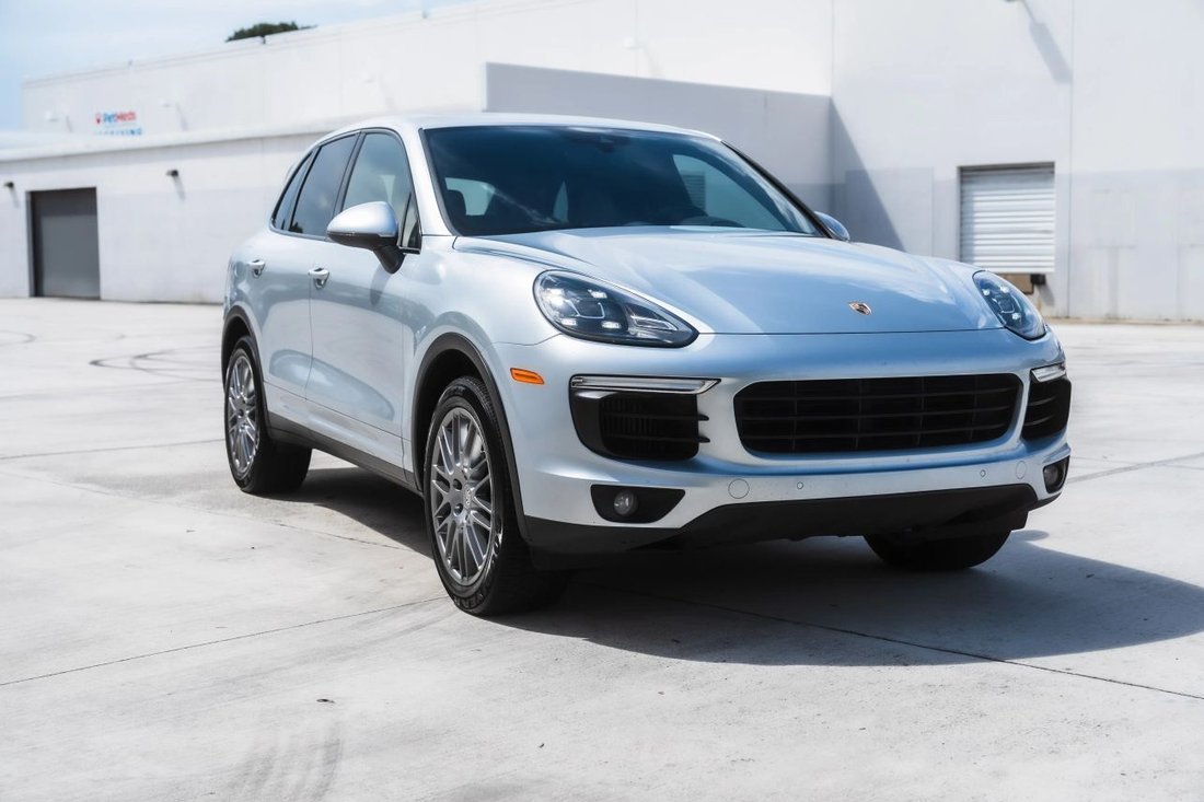 Suv in Boynton Beach, FL, United States 1 - 18745498