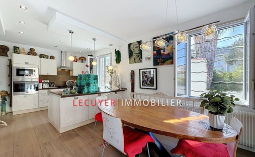 Villa in Gabelle-Courcettes-Les Clos, Vallauris, Frankreich 1