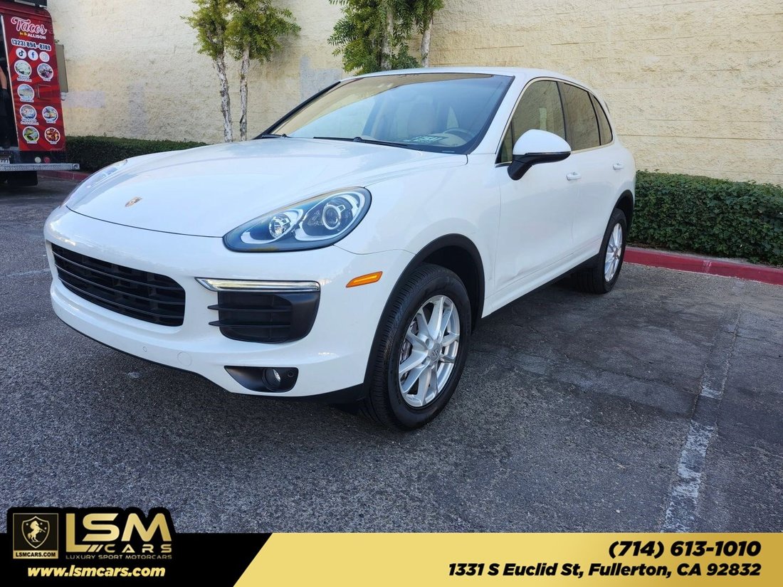 Suv in Fullerton, CA, United States 1 - 18798511