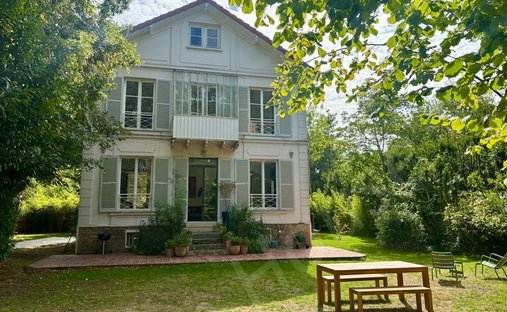 House in Chateau de Vaucresson, Vaucresson, France 1
