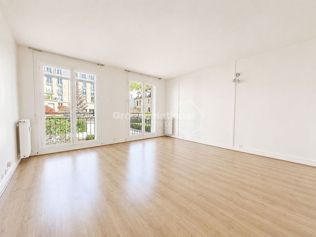 Apartment in Domaine National du Château, Versailles, France 5 - 18793389