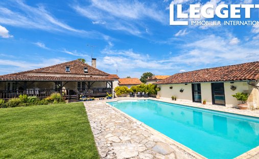 Maison à Saint-Romain, Nouvelle-Aquitaine, France 1