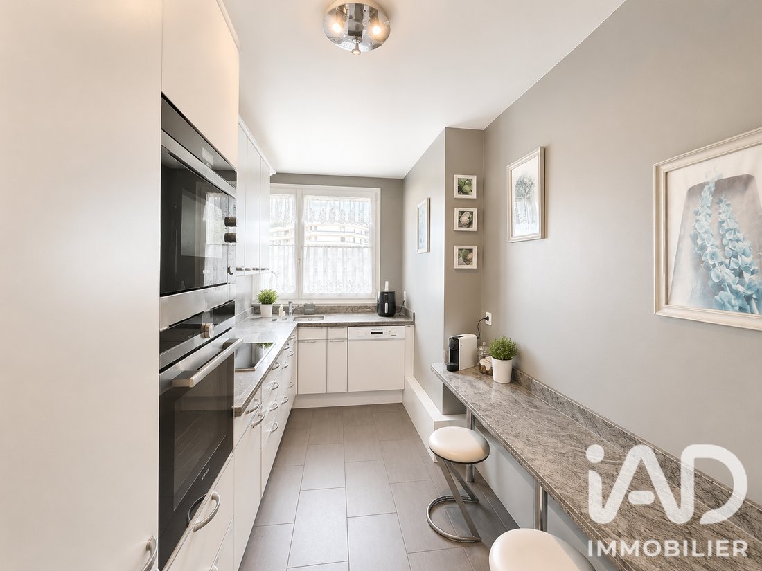 Apartment in Les Lilas, Ile-de-France, France 3 - 18800338