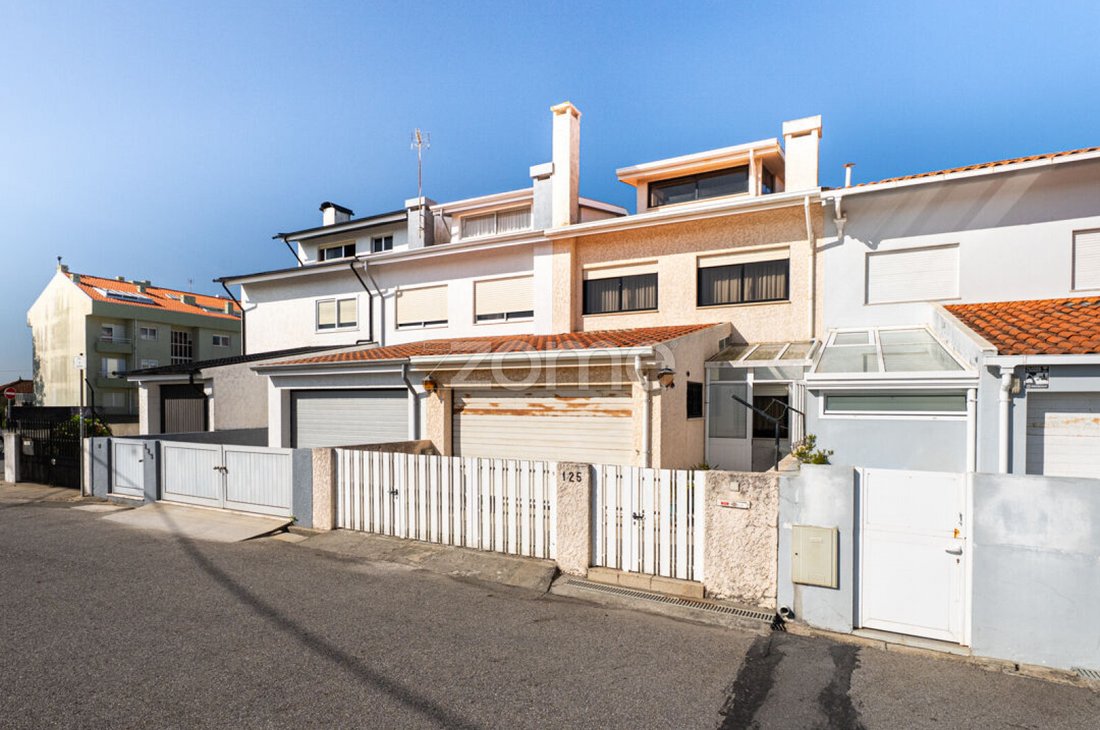 House in Sao Felix da Marinha, Porto District, Portugal 3 - 18796739