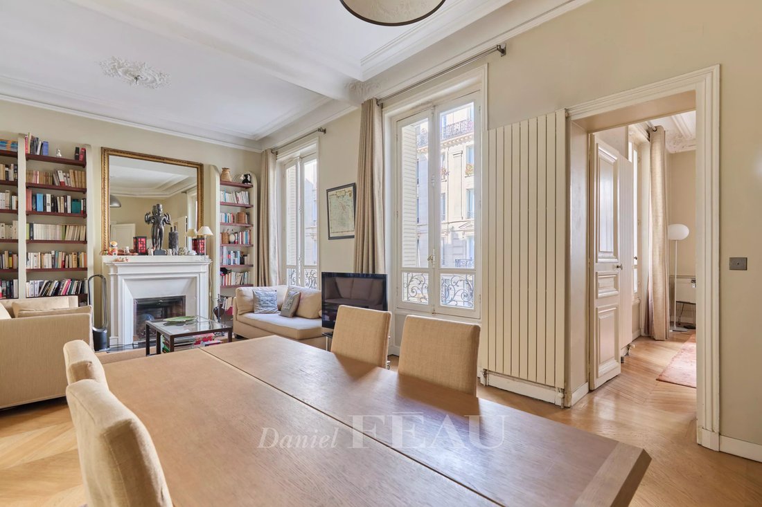 Apartment in Les Halles, Paris 1er Arrondissement, Paris 1 - 18800210