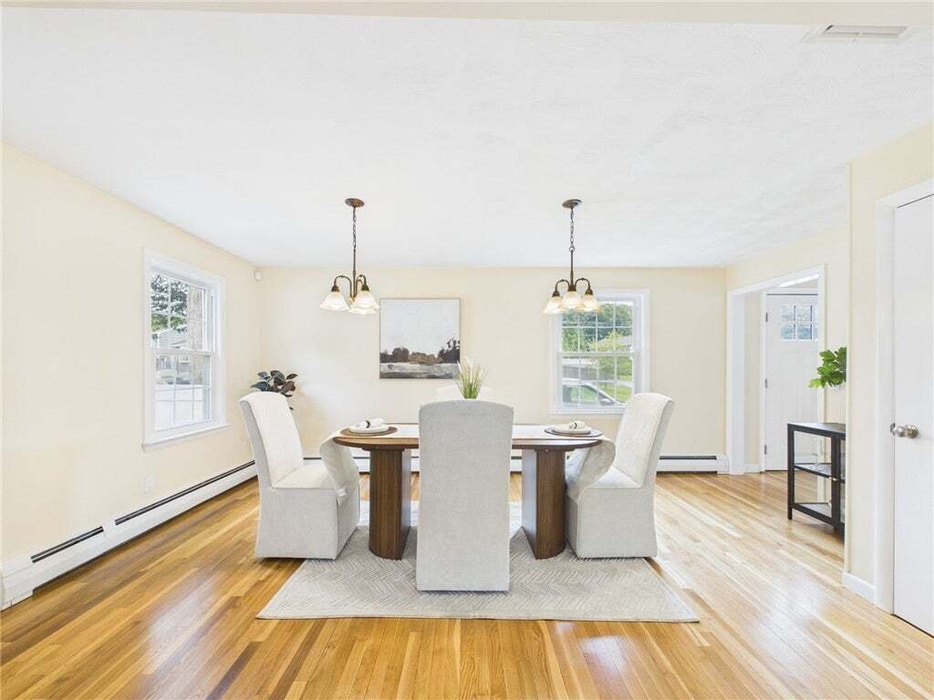 House in Warwick, Rhode Island, United States 5 - 18803530