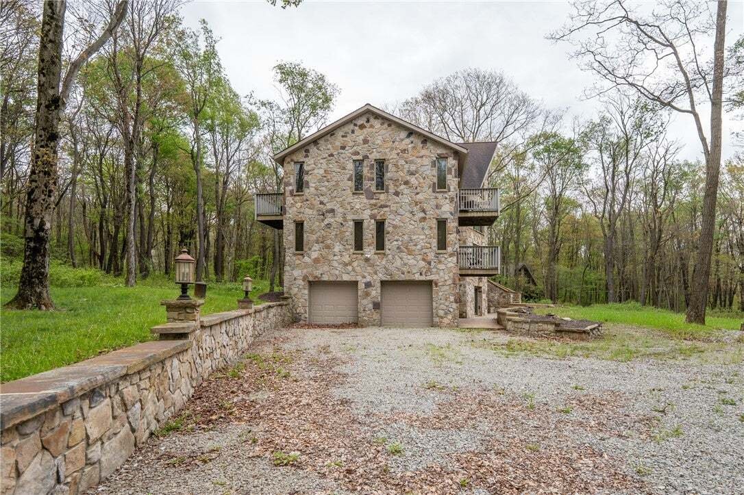 House in Jones Mills, Pennsylvania, United States 2 - 18449962