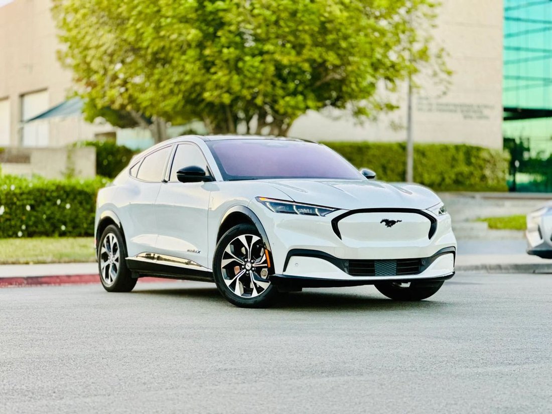 Suv in San Diego, CA, United States 2 - 18801662