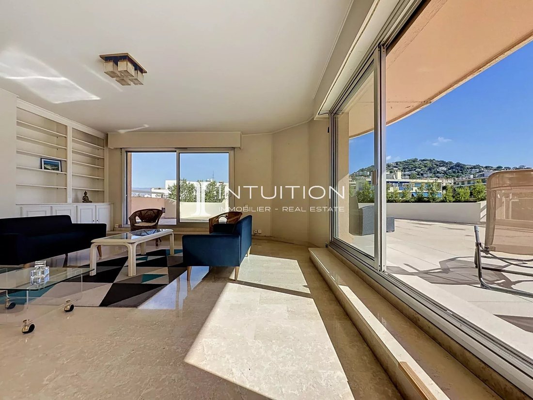 Apartment in La Source, Cannes, France 4 - 18791994