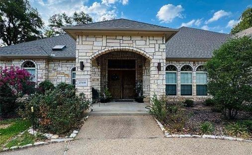 House in Whitney, Texas, United States 1