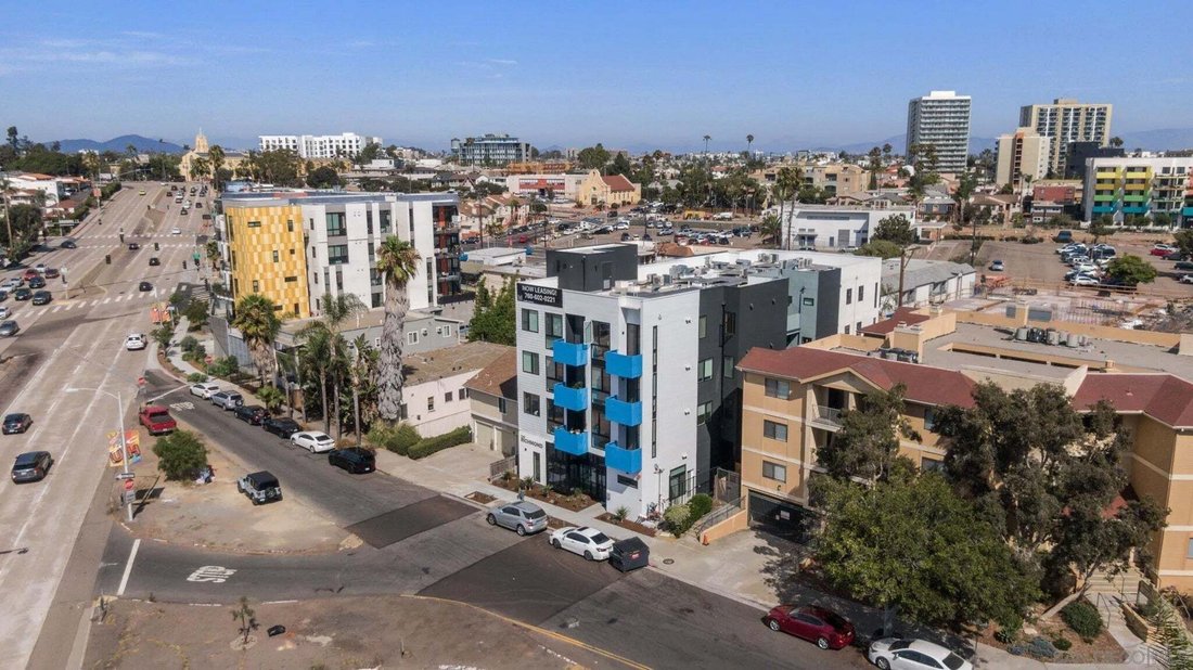 San Diego, California, United States 4 - 18795312