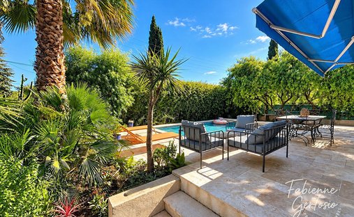 Villa in Toulon, Provence-Alpes-Côte d'Azur, France 1
