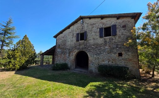 Country House in Monteroni d'Arbia, Tuscany, Italy 1