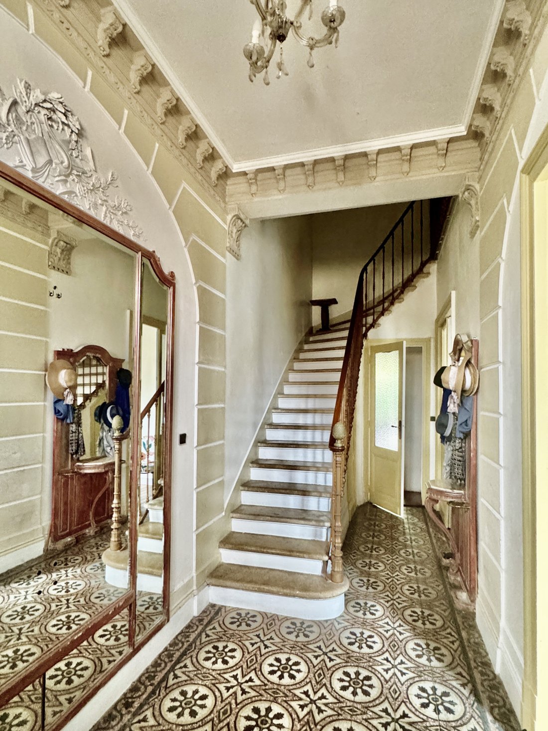 Casa a Hôtel de Ville-Quinconce-Saint Seurin-Fondaudège, Bordeaux, Francia 1 - 18801396