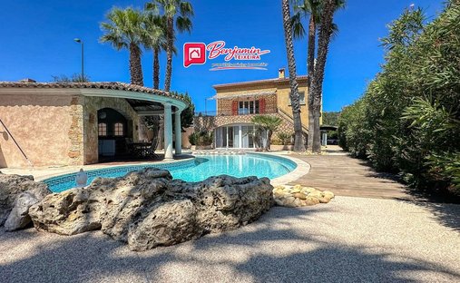 Villa in La Motte, Provence-Alpes-Côte d'Azur, France 1