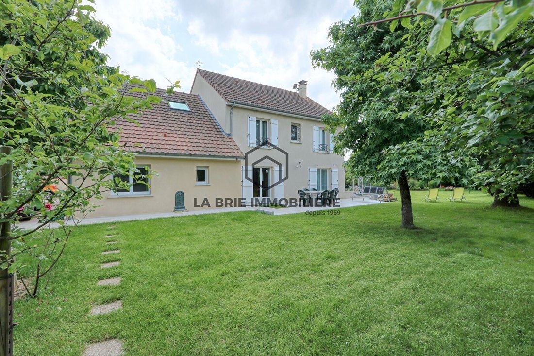 Casa en Chevry-Cossigny, Isla de Francia, Francia 2 - 18802060