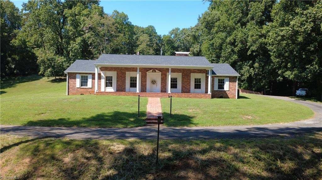 House in Elkin, North Carolina, United States 1 - 18795042