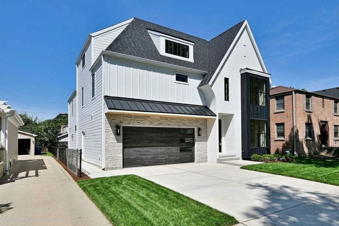 House in Elmhurst, Illinois, United States 2 - 18801093