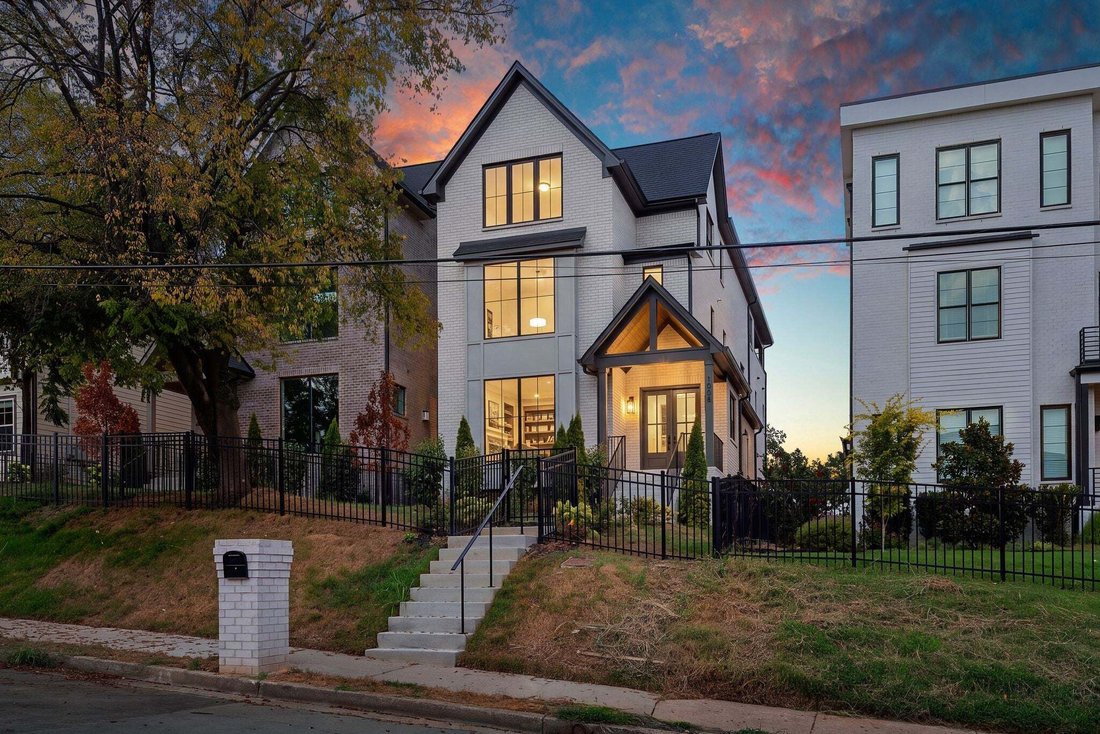 Co Op in Nashville, Tennessee, United States 1 - 18799850