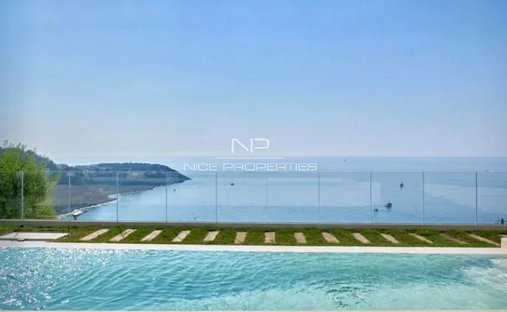 Villa in Cabbe-Saint Roman, Roquebrune-Cap-Martin, France 1