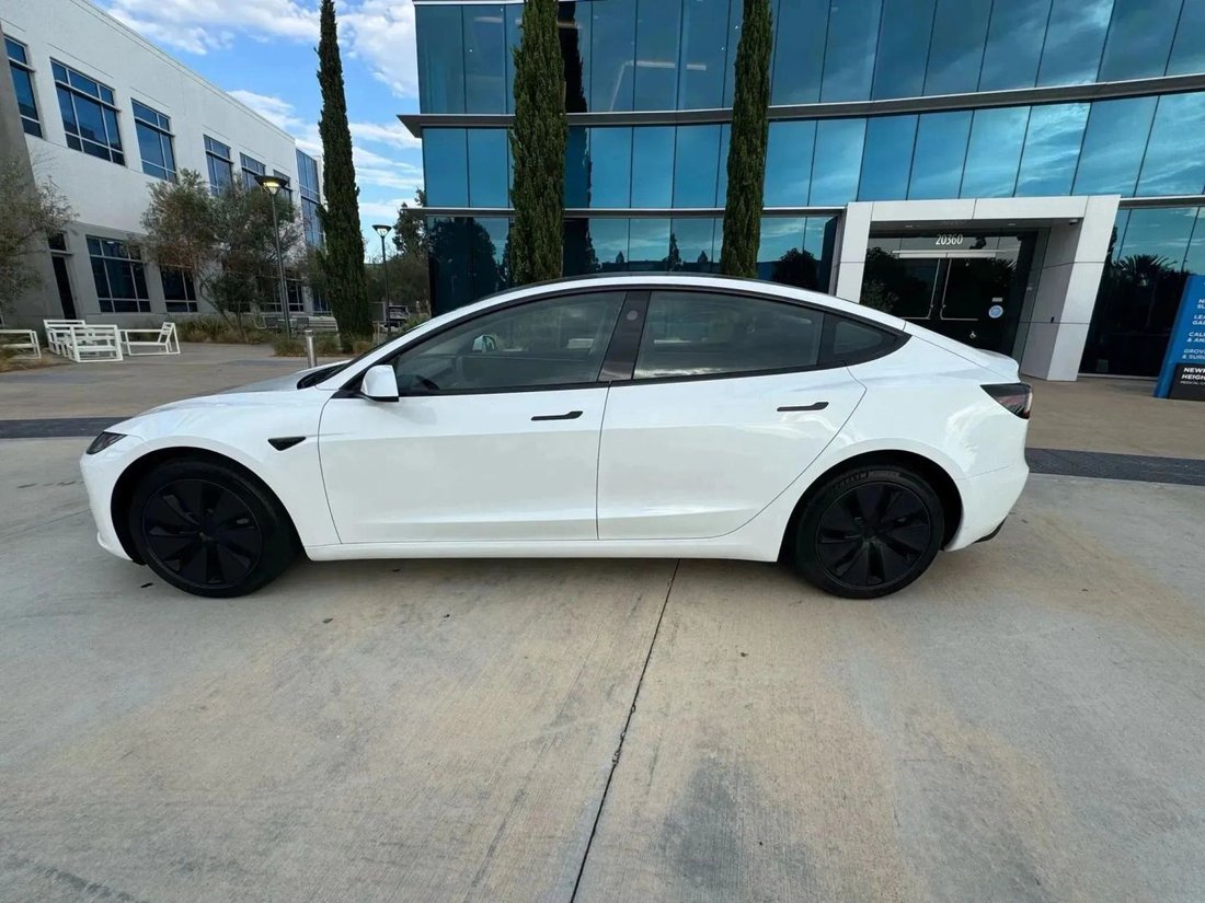 Sedan in Riverside, CA, United States 4 - 18762876