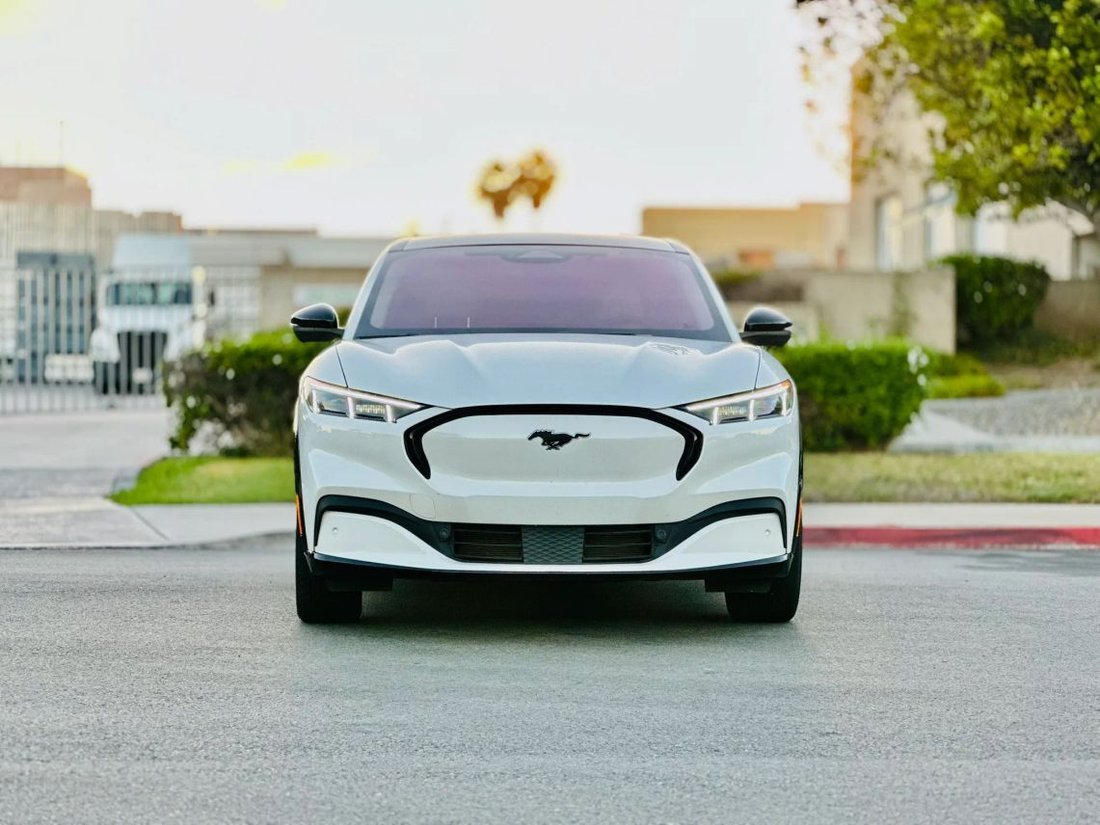 Suv in San Diego, CA, United States 3 - 18801662
