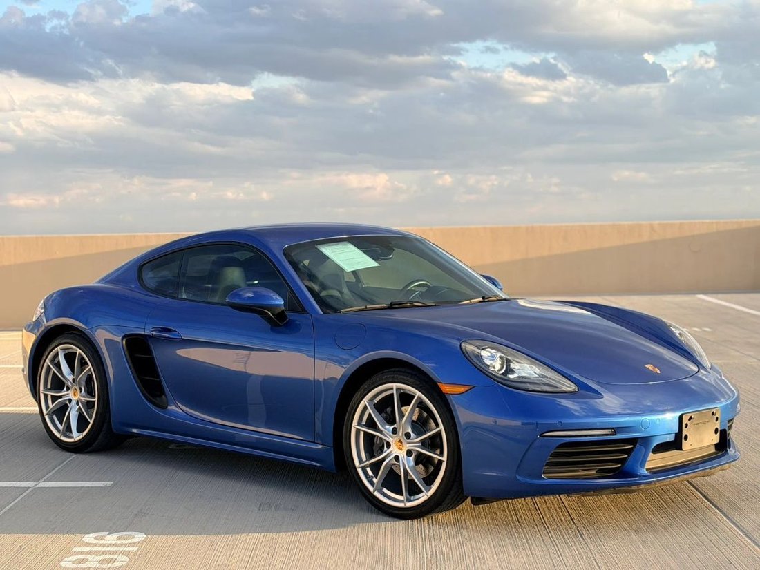 Coupe in Scottsdale, AZ, United States 3 - 18796929