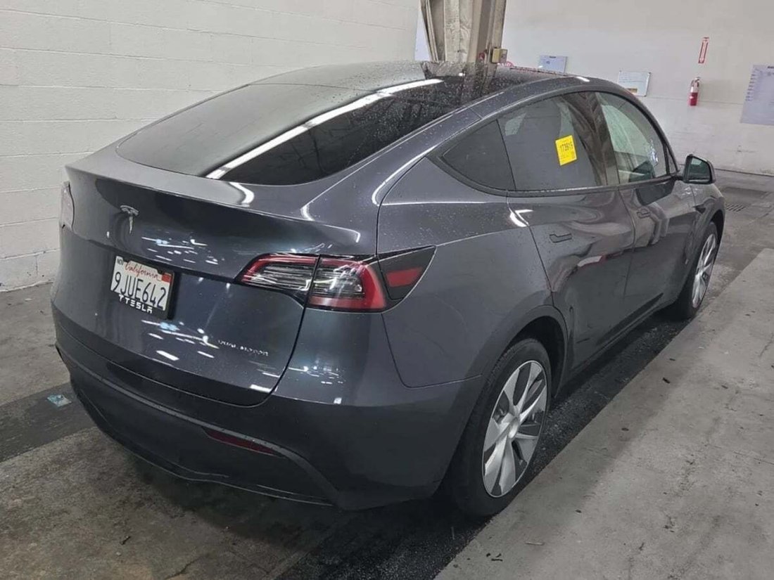 Suv in Newport Beach, CA, United States 4 - 18798460
