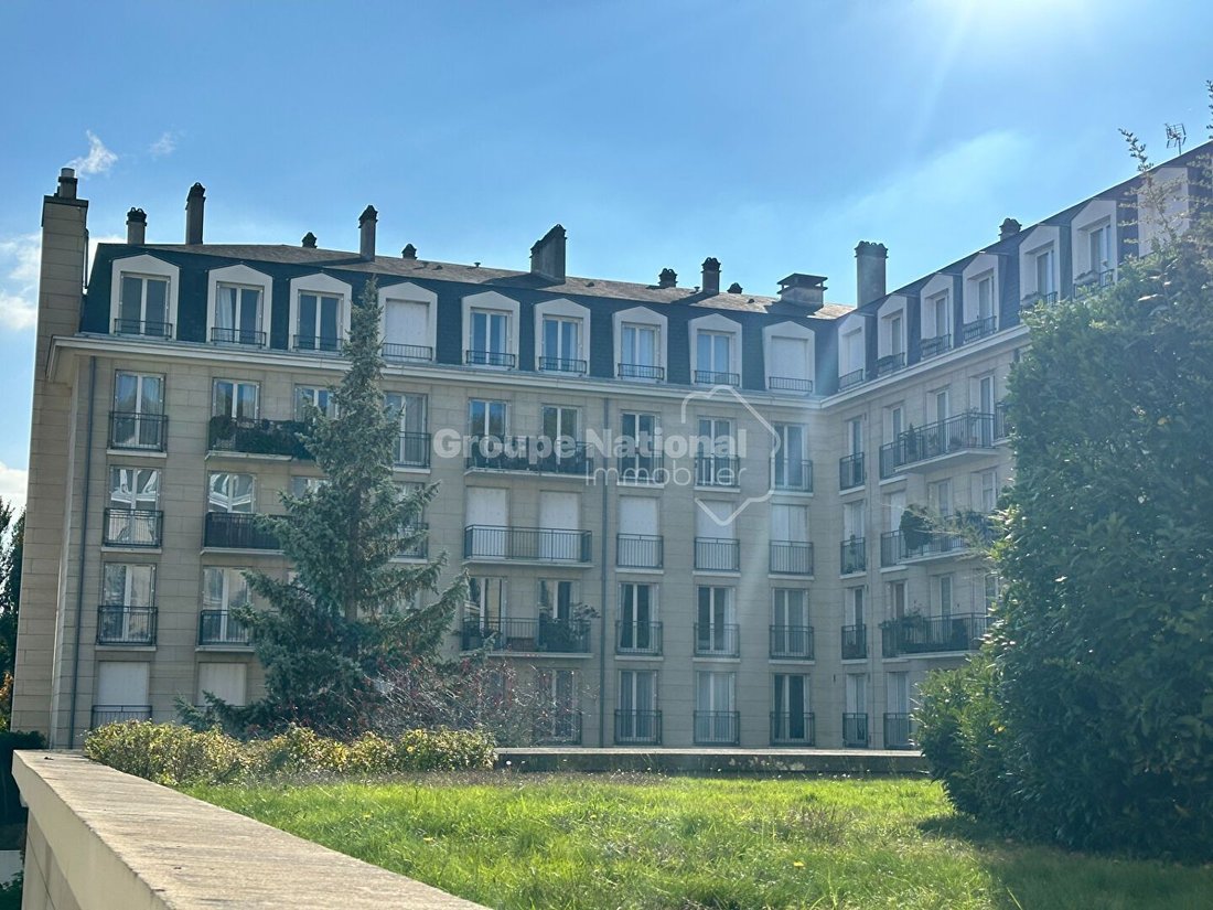 Apartment in Domaine National du Château, Versailles, France 1 - 18793389