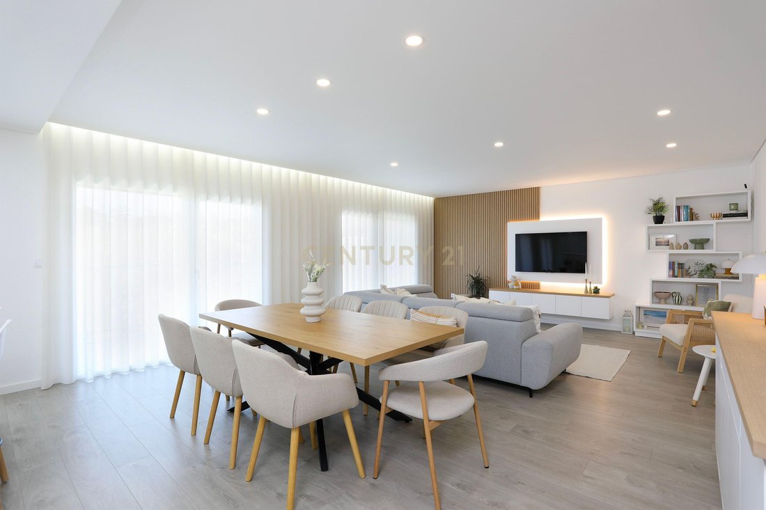 Apartment in Agualva e Mira-Sintra, Lisbon, Portugal 1 - 18798692