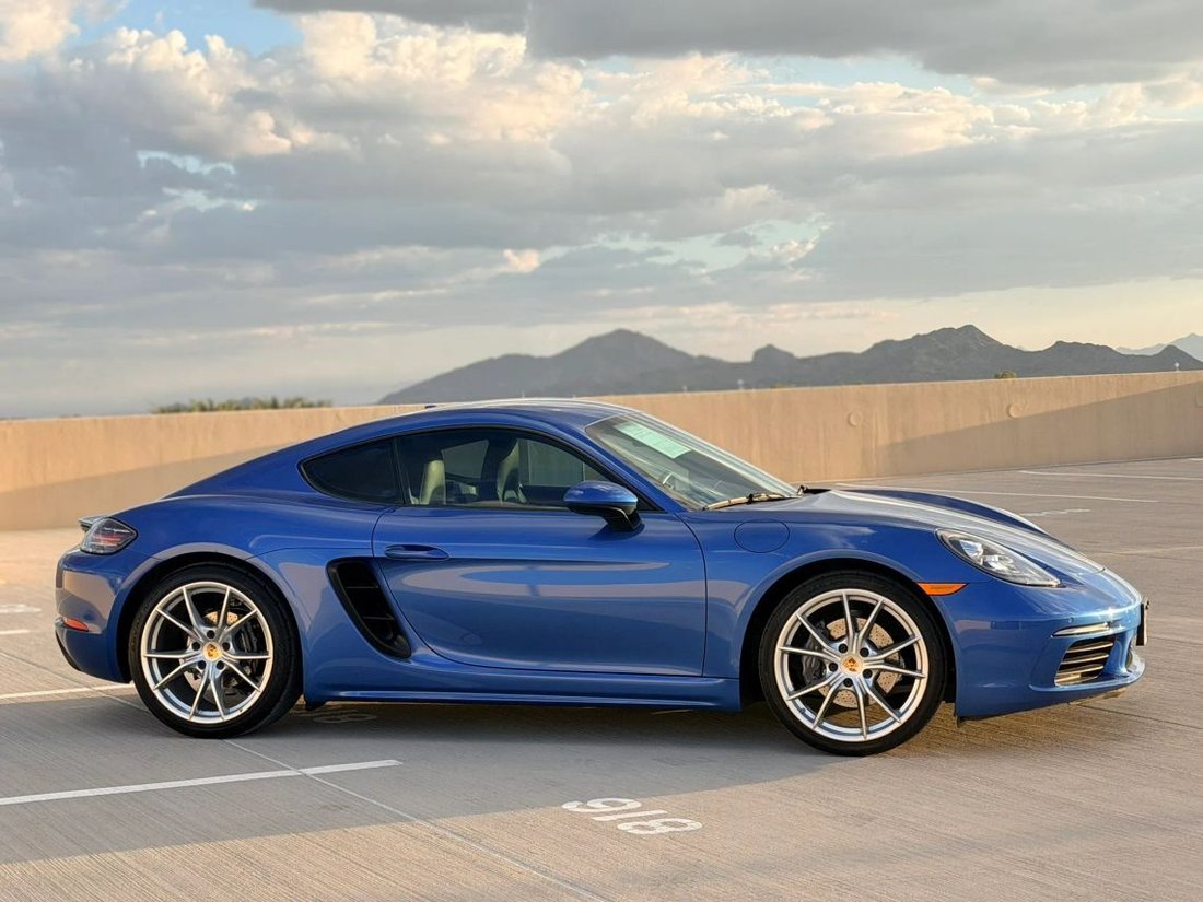 Coupe in Scottsdale, AZ, United States 4 - 18796929