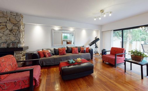 House in Buenos Aires, Buenos Aires, Argentina 1
