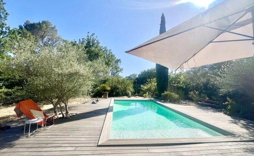 Villa in Forcalqueiret, Provence-Alpes-Côte d'Azur, France 1