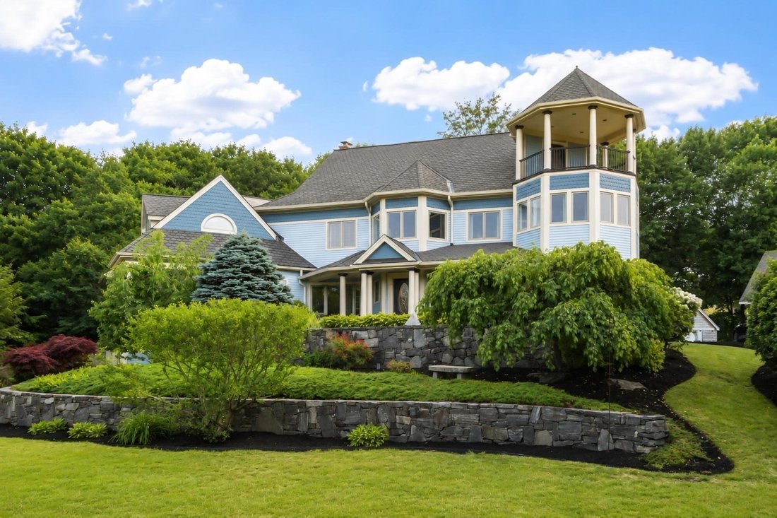 House in Leominster, Massachusetts, United States 1 - 18181677
