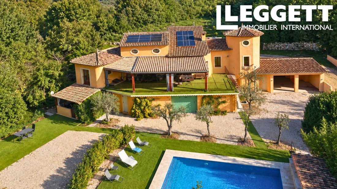 Villa en Saint-Cézaire-sur-Siagne, Provenza-Alpes-Costa Azul, Francia 1 - 18796605