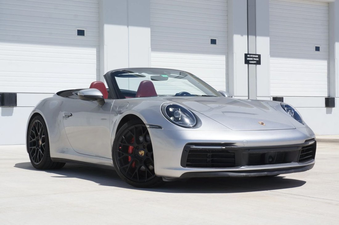 Cabriolet in Opa Locka, FL, United States 1 - 18644434