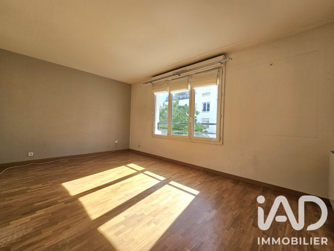 Apartment in Bécon, Courbevoie, France 1 - 18299104
