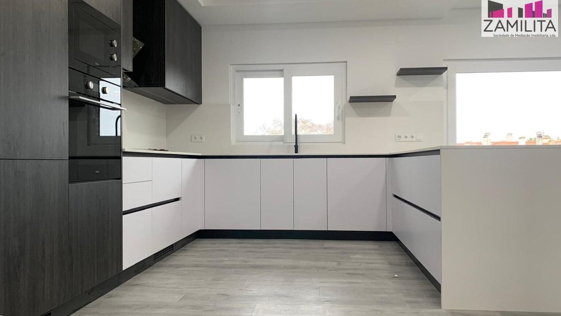Apartment in Seixal, Arrentela e Aldeia de Paio Pires, Setubal, Portugal 3 - 18801447