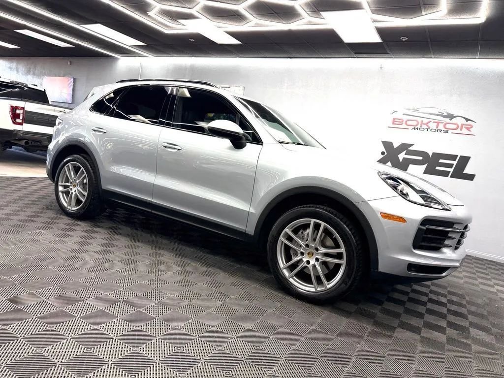 Suv in Las Vegas, NV, United States 2 - 18470235