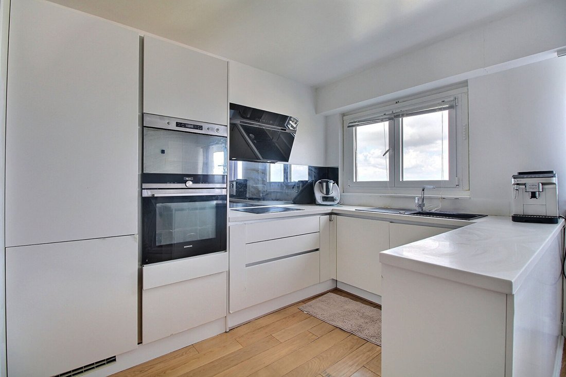 Apartment in Hôtel de Ville, Courbevoie, France 5 - 18800501