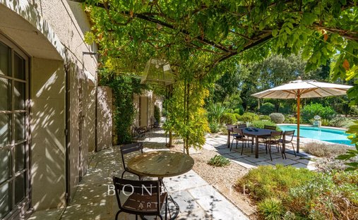 Finca en Saint-Remy-de-Provence, Provenza-Alpes-Costa Azul, Francia 1