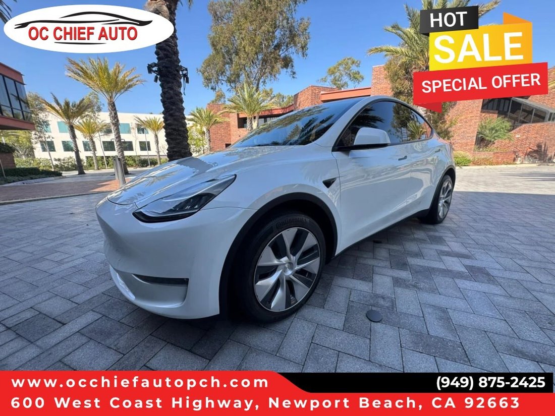 Suv in Newport Beach, CA, United States 1 - 18710555