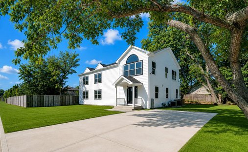 House in Copiague, New York, United States 1