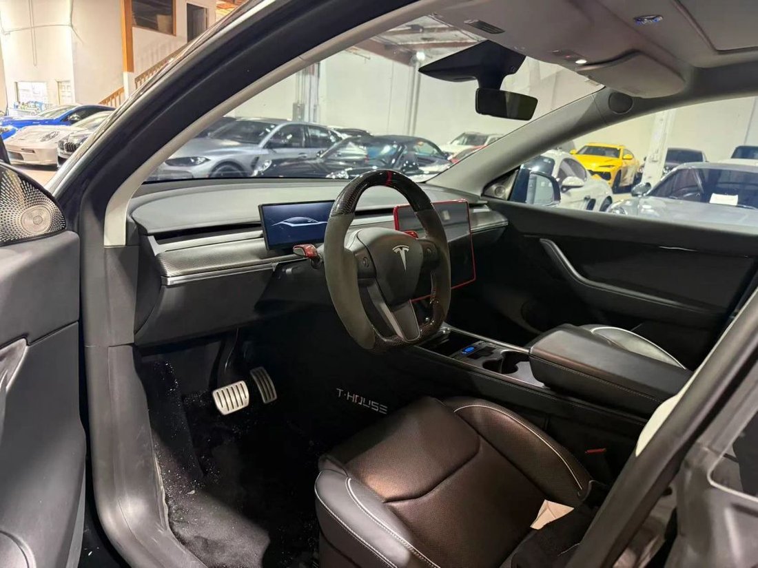 Suv in Costa Mesa, CA, United States 3 - 18799153